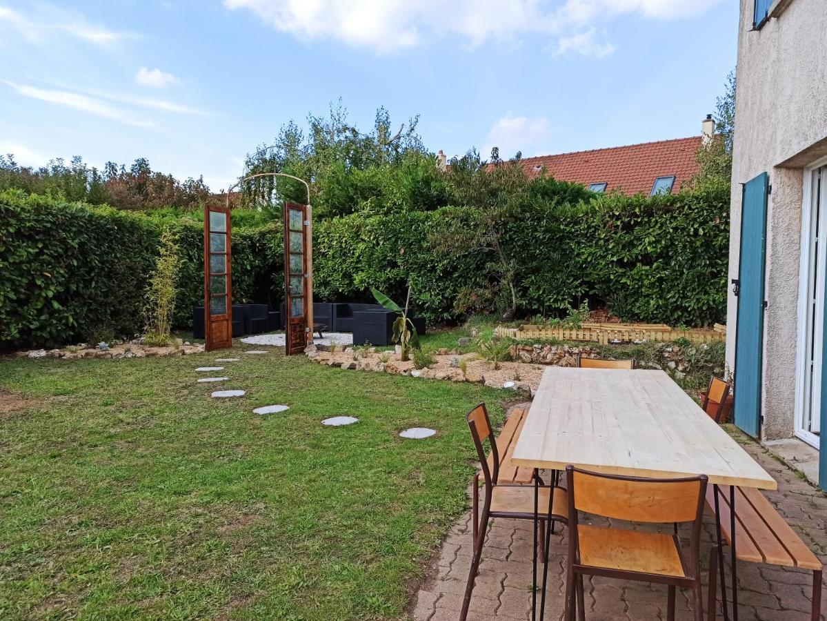 La Taniere Aux Loups Villa Montevrain Bagian luar foto